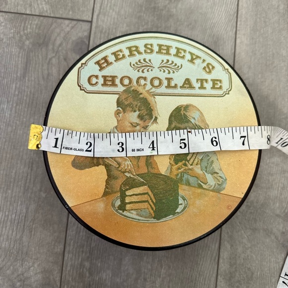 Vintage Hershey's Chocolate Collectible Round Tin - Picture 9 of 15